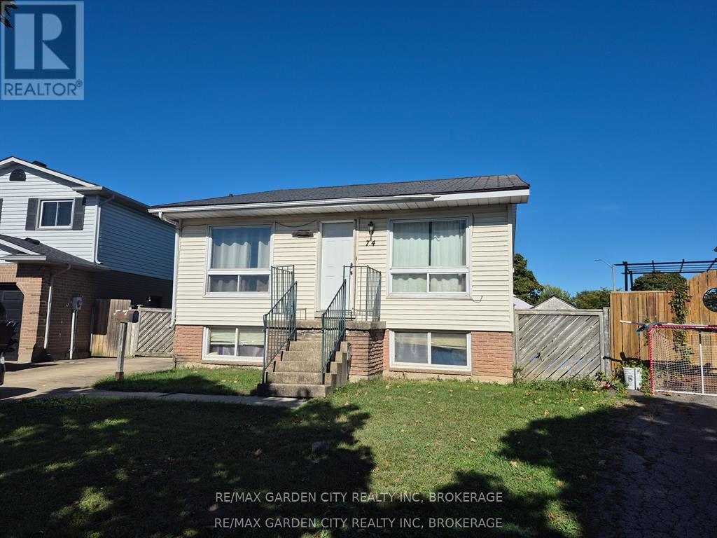 74 Commerford Street, Thorold, Ontario  L2V 4R1 - Photo 2 - X12643996