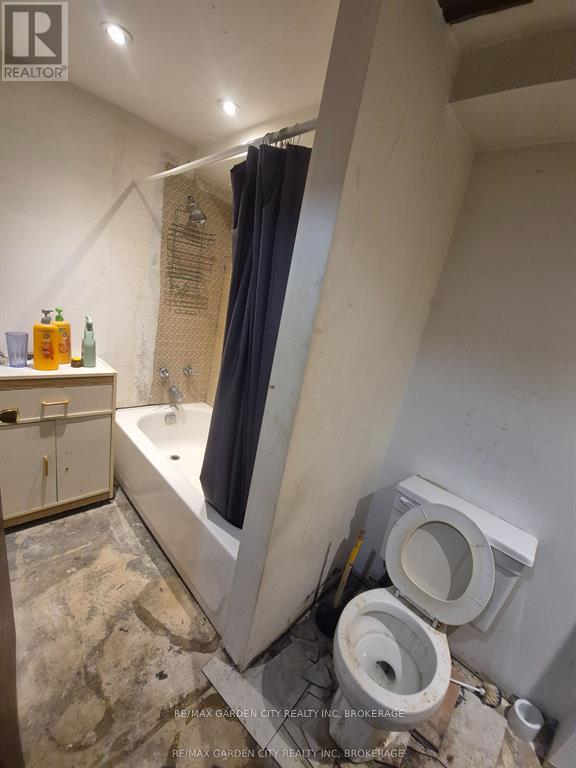 74 Commerford Street, Thorold, Ontario  L2V 4R1 - Photo 23 - X12643996