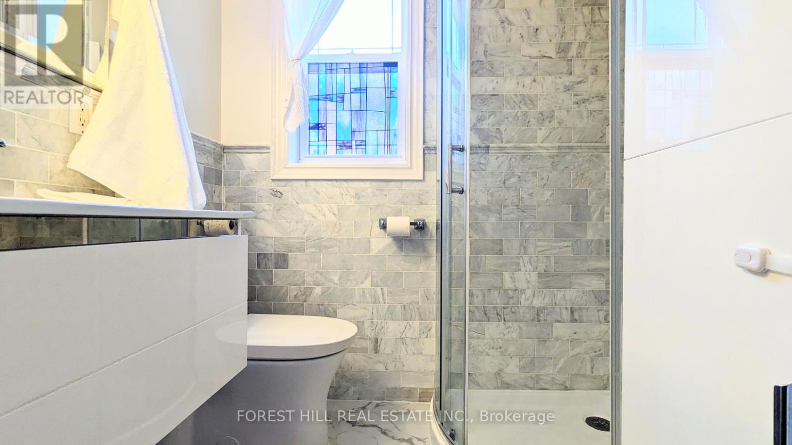 34 Rotherham Avenue, Toronto, Ontario  M6M 1M2 - Photo 11 - W12404225