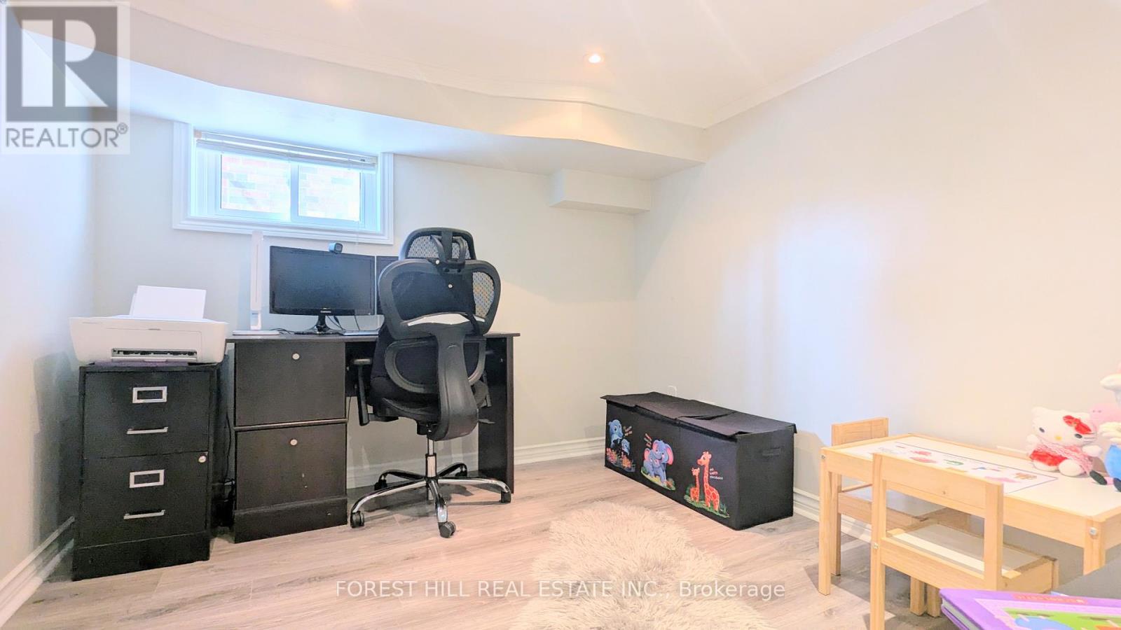 34 Rotherham Avenue, Toronto, Ontario  M6M 1M2 - Photo 22 - W12404225