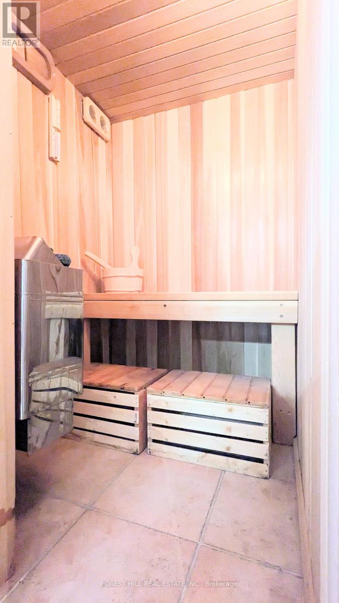 34 Rotherham Avenue, Toronto, Ontario  M6M 1M2 - Photo 20 - W12404225