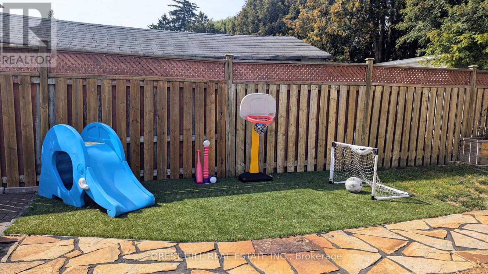 34 Rotherham Avenue, Toronto, Ontario  M6M 1M2 - Photo 37 - W12404225