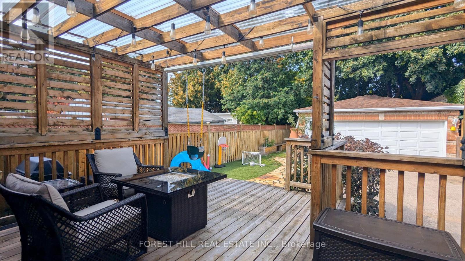 34 Rotherham Avenue, Toronto, Ontario  M6M 1M2 - Photo 34 - W12404225