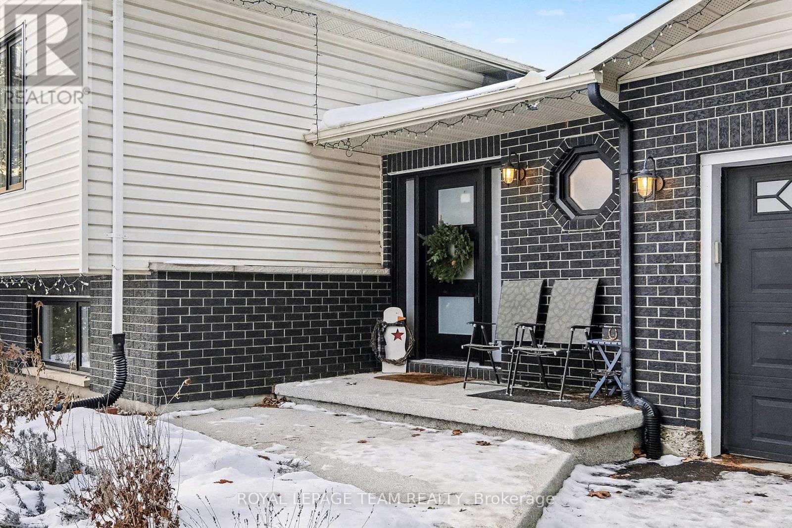 3229 Wild Cherry Drive, Ottawa, Ontario  K0A 2W0 - Photo 5 - X12643132