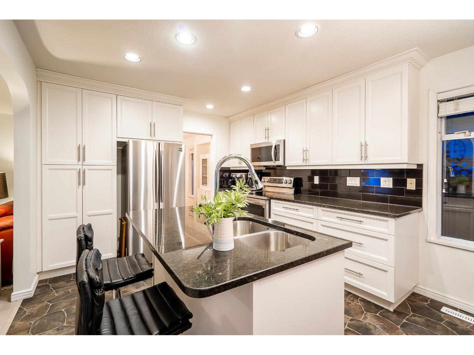 6116 185b Street, Surrey, British Columbia  V3S 7P6 - Photo 6 - R3073957