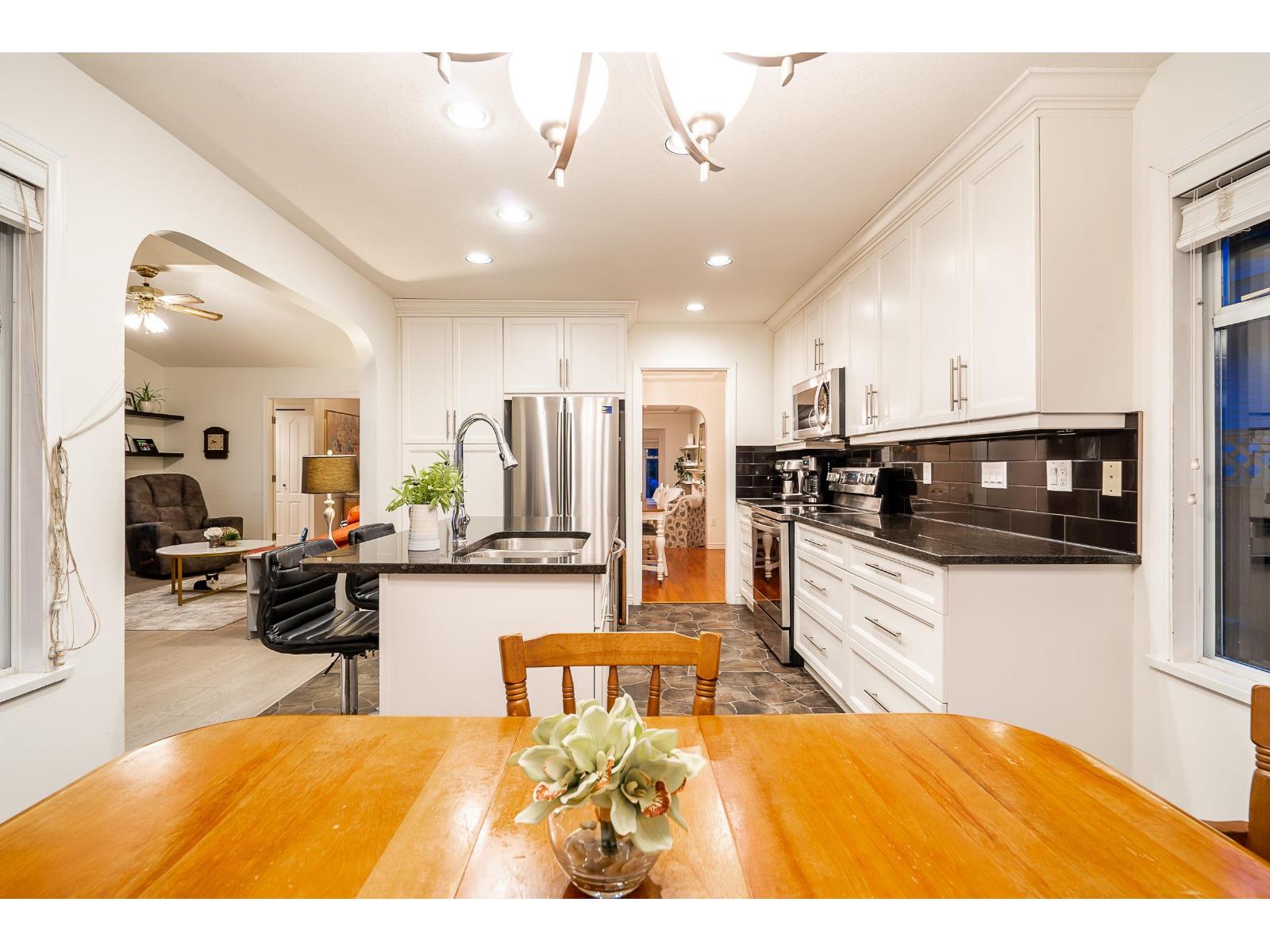 6116 185b Street, Surrey, British Columbia  V3S 7P6 - Photo 9 - R3073957