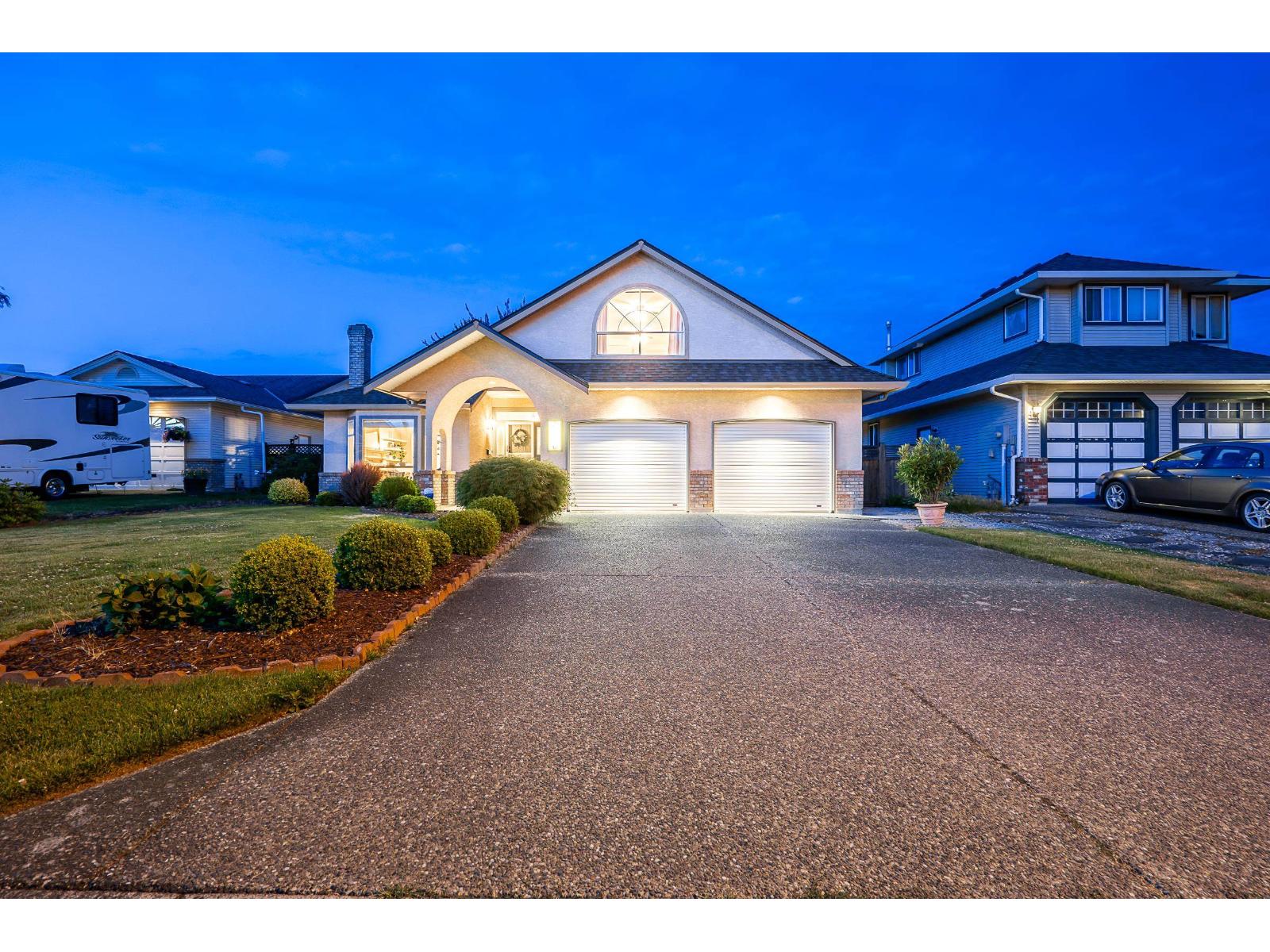 6116 185b Street, Surrey, British Columbia  V3S 7P6 - Photo 3 - R3073957