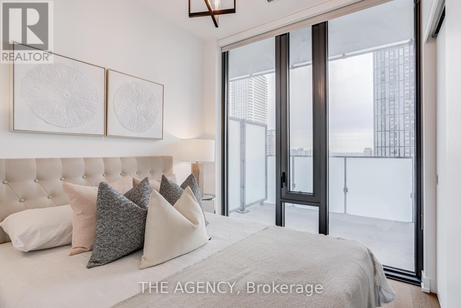 2401 - 25 Richmond Street E, Toronto, Ontario  M5C 0A6 - Photo 10 - C12643918