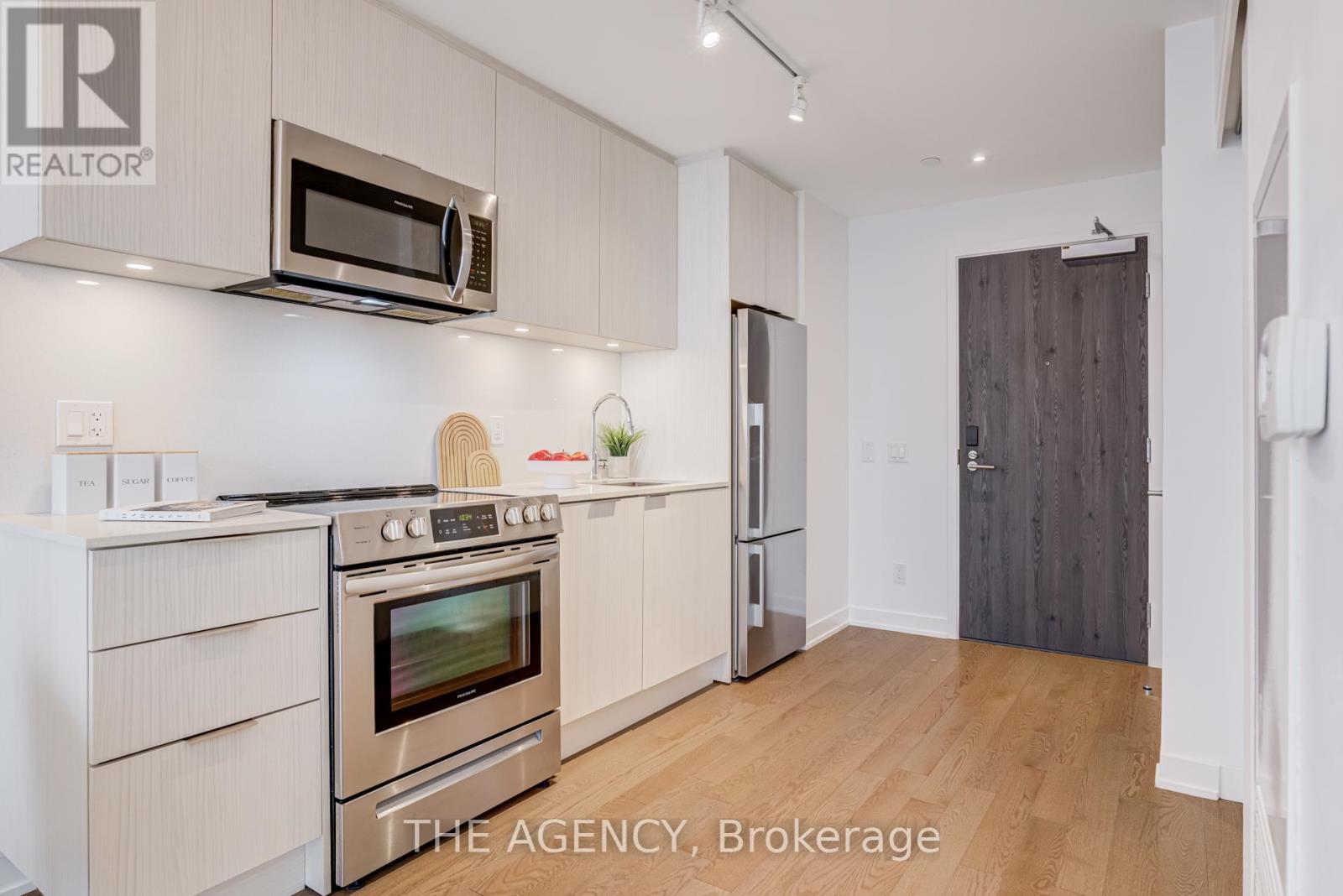 2401 - 25 Richmond Street E, Toronto, Ontario  M5C 0A6 - Photo 9 - C12643918