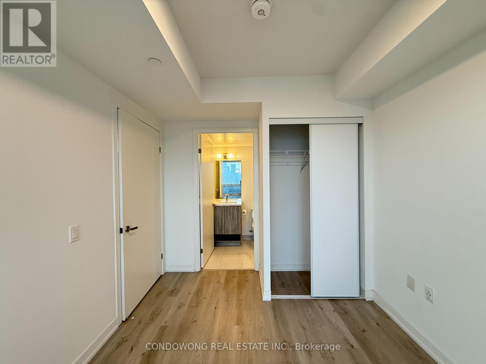 2102 - 138 Downes Street, Toronto, Ontario  M5E 0E4 - Photo 10 - C12643924