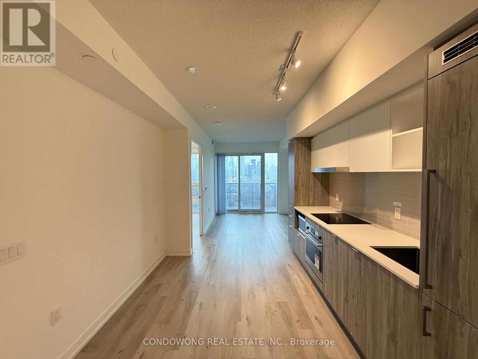 2102 - 138 Downes Street, Toronto, Ontario  M5E 0E4 - Photo 3 - C12643924