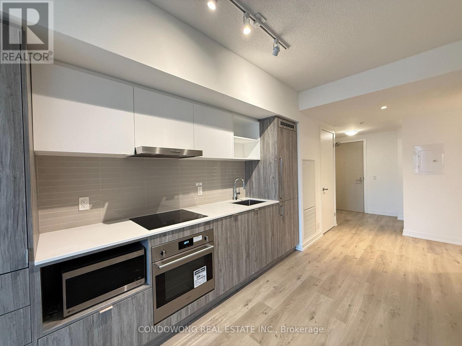 2102 - 138 Downes Street, Toronto, Ontario  M5E 0E4 - Photo 4 - C12643924