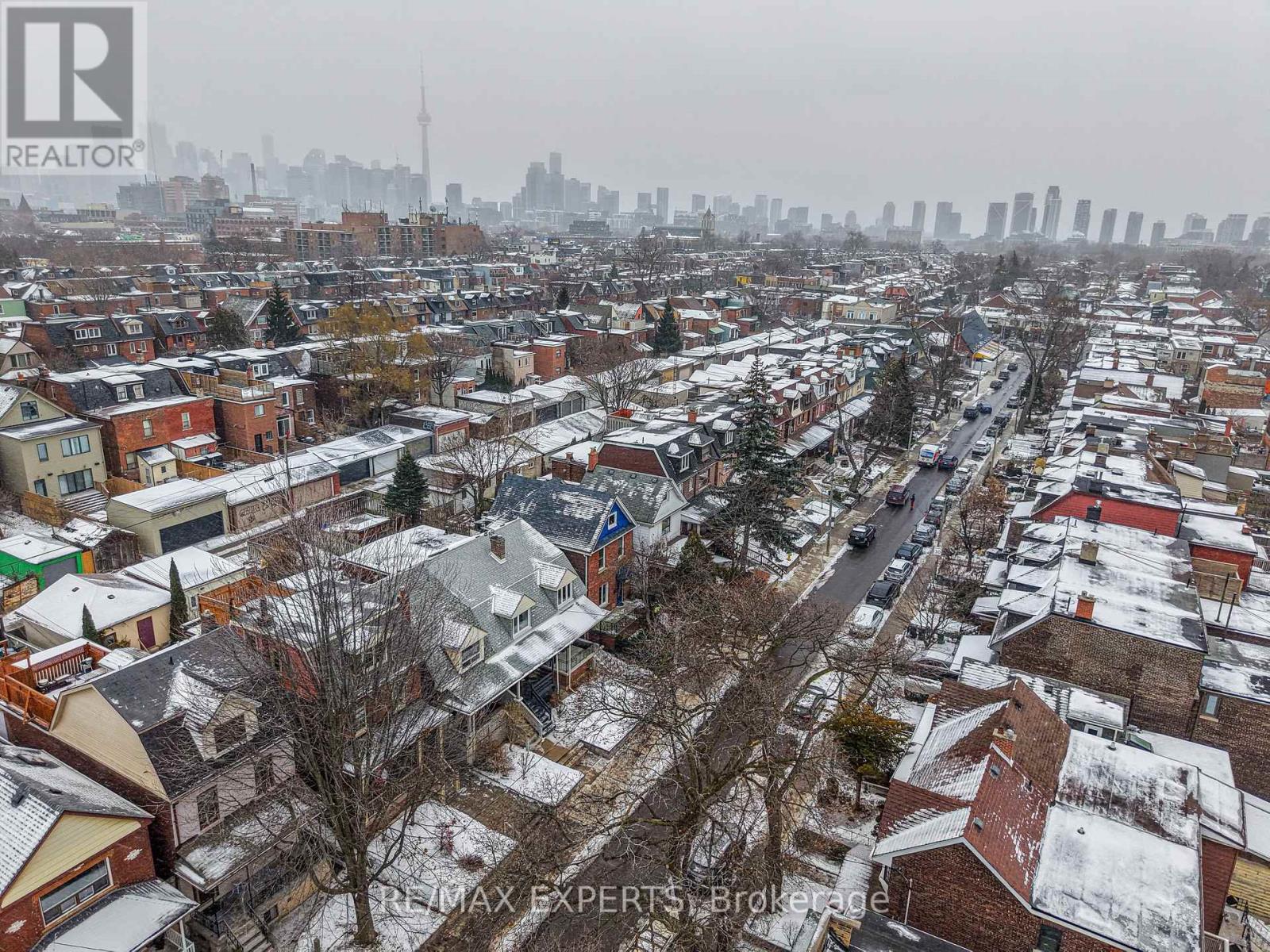 255 MONTROSE AVENUE, Toronto, Ontario