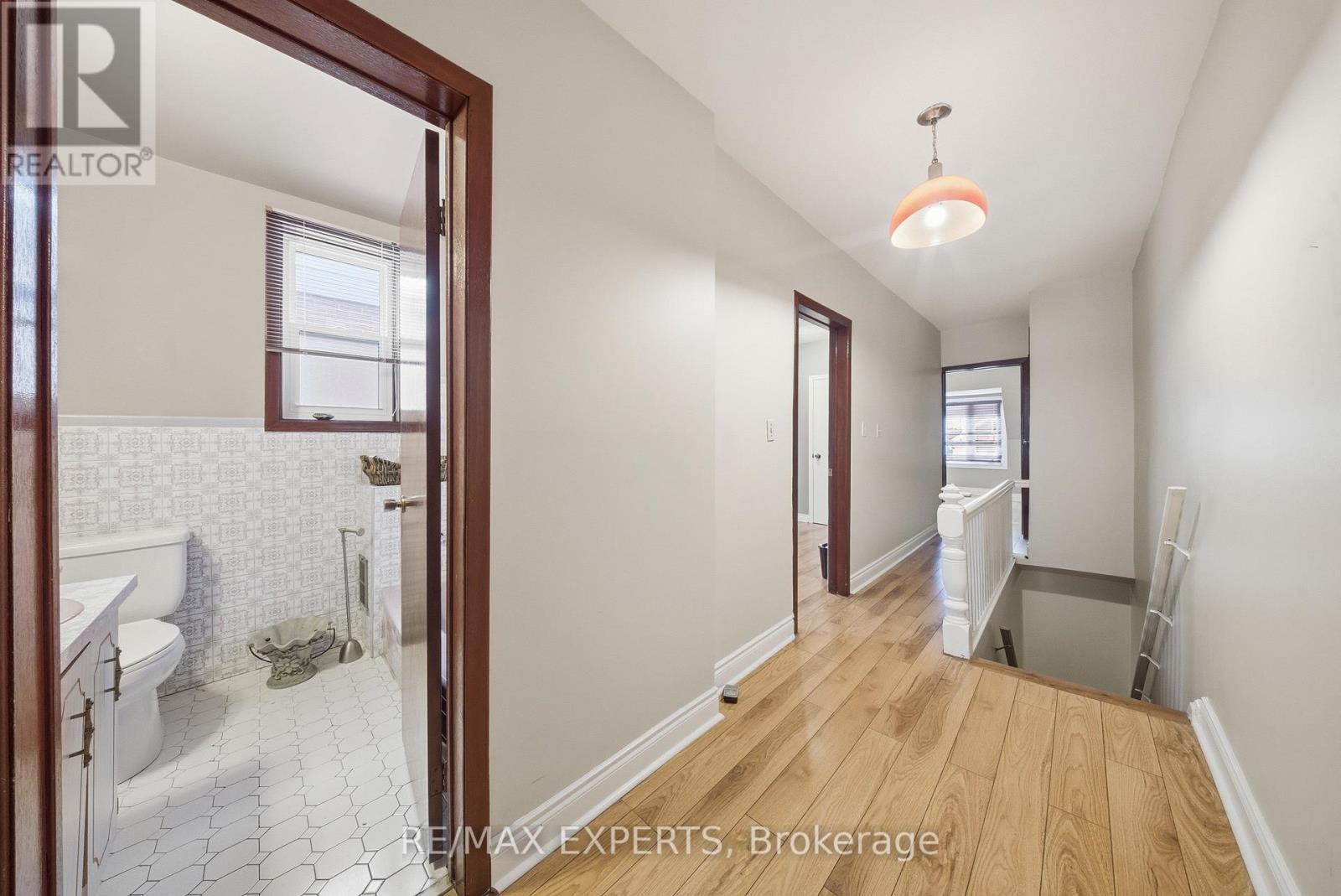 255 Montrose Avenue, Toronto, Ontario  M6G 3G6 - Photo 11 - C12644008