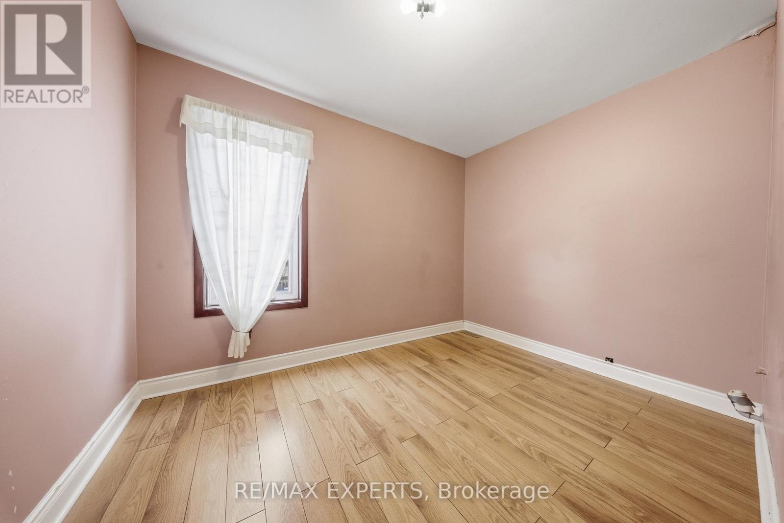255 Montrose Avenue, Toronto, Ontario  M6G 3G6 - Photo 13 - C12644008