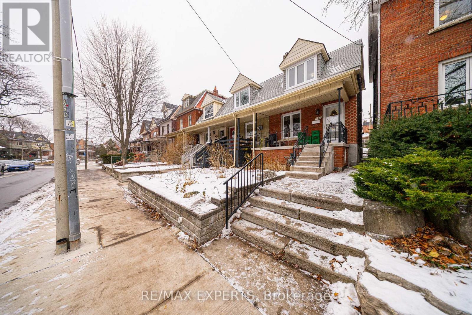 255 Montrose Avenue, Toronto, Ontario  M6G 3G6 - Photo 19 - C12644008