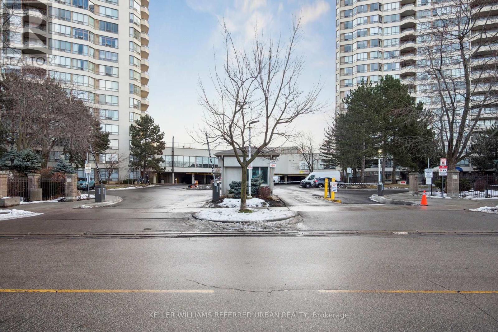 1021 - 3 Greystone Walk Drive, Toronto, Ontario  M1K 5J4 - Photo 3 - E12643928