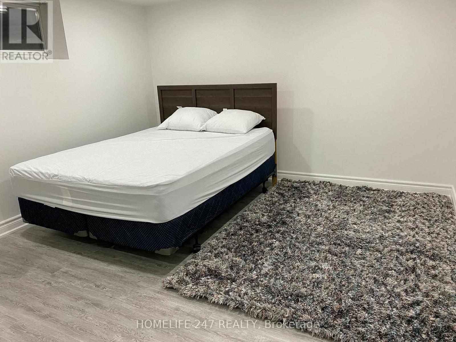 50 Panmure Crescent N, Toronto, Ontario  M1K 4Y6 - Photo 3 - E12643982