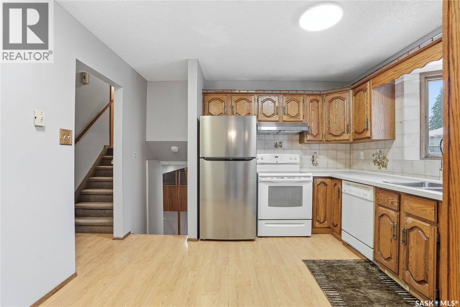 242 Thain Way, Saskatoon, Saskatchewan  S7K 6T2 - Photo 12 - SK025801