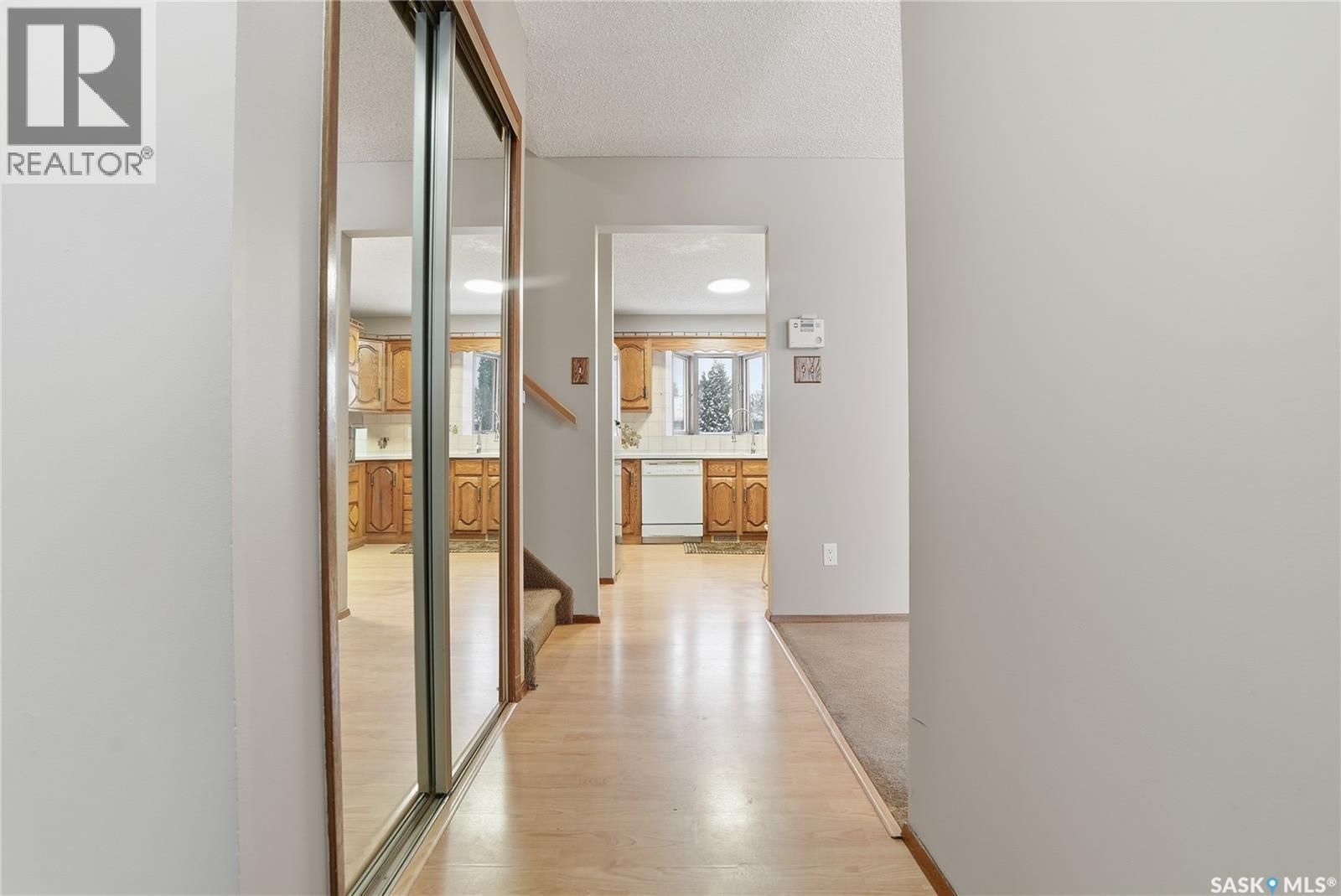 242 Thain Way, Saskatoon, Saskatchewan  S7K 6T2 - Photo 4 - SK025801