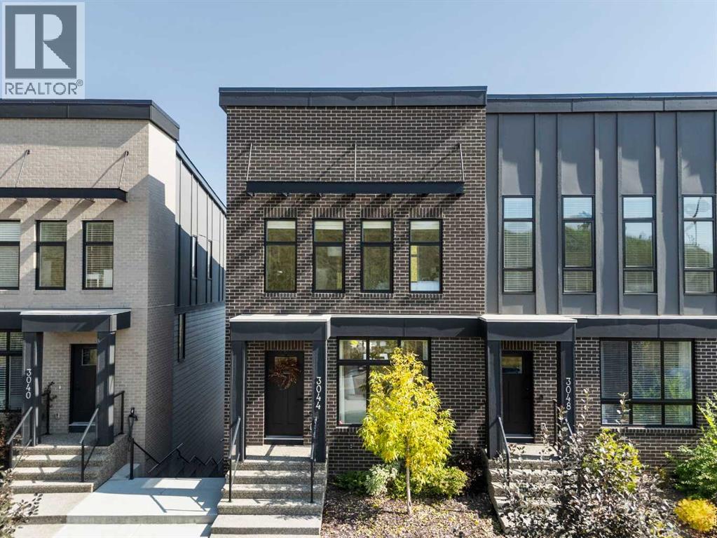 3044 85 Street SW, Calgary, Alberta