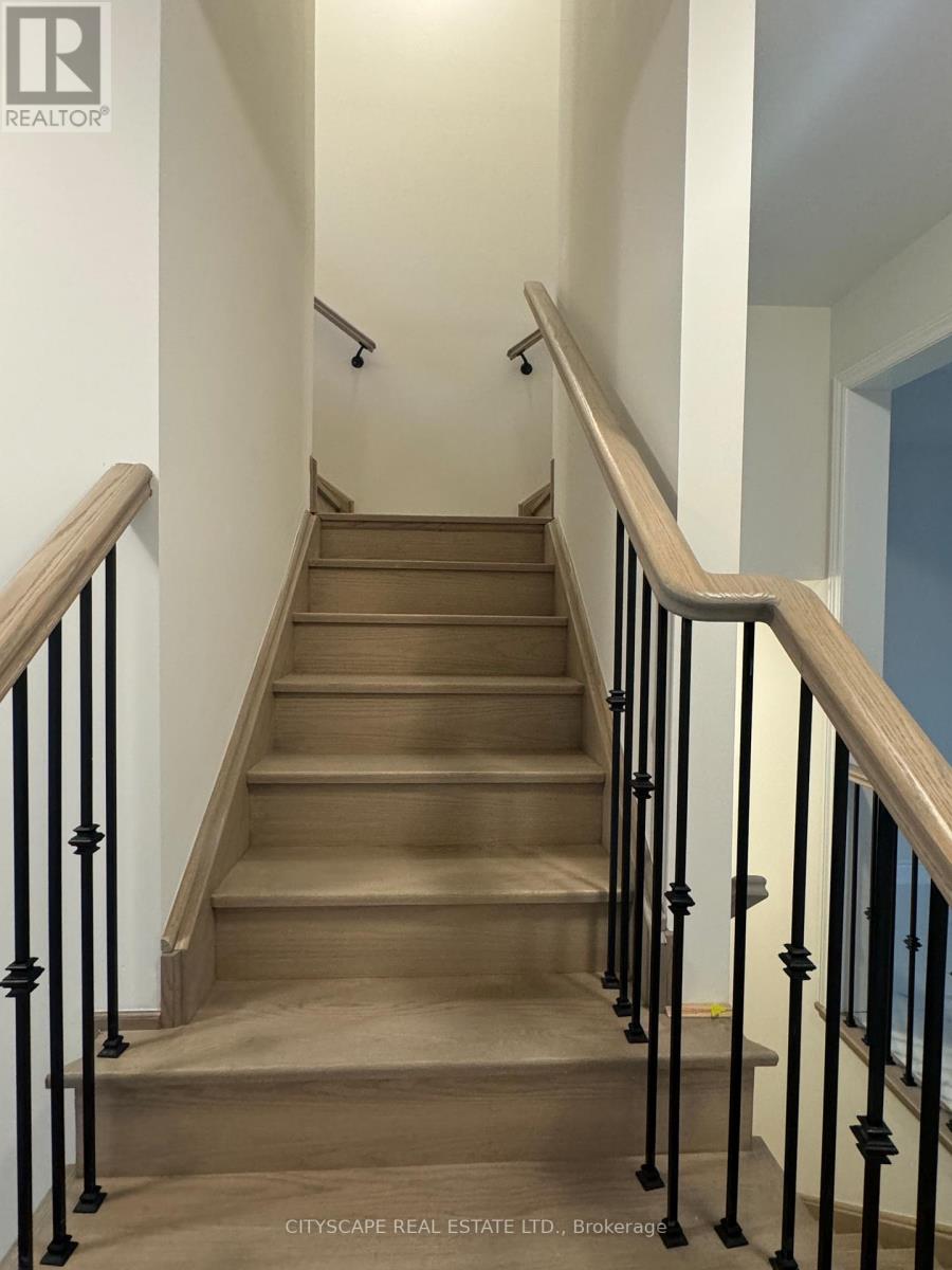 3259 Sixth Line, Oakville, Ontario  L6H 7C5 - Photo 10 - W12640000