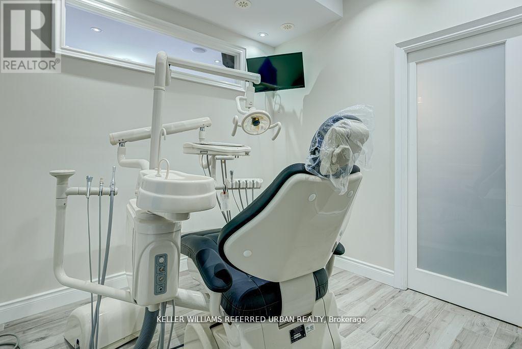 2 - 44 Baycliffe Crescent, Brampton, Ontario  L7A 3Y7 - Photo 18 - W12643910