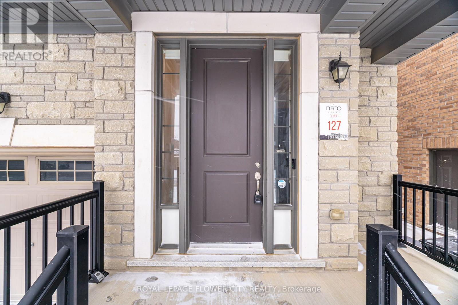 43 Boathouse Road, Brampton, Ontario  L7A 5B5 - Photo 4 - W12643926