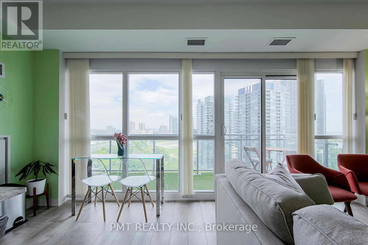 1625 - 165 Legion Road N, Toronto, Ontario  M8Y 0B3 - Photo 13 - W12643934