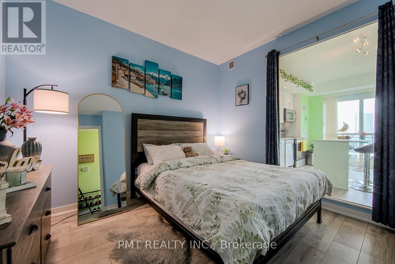 1625 - 165 Legion Road N, Toronto, Ontario  M8Y 0B3 - Photo 15 - W12643934