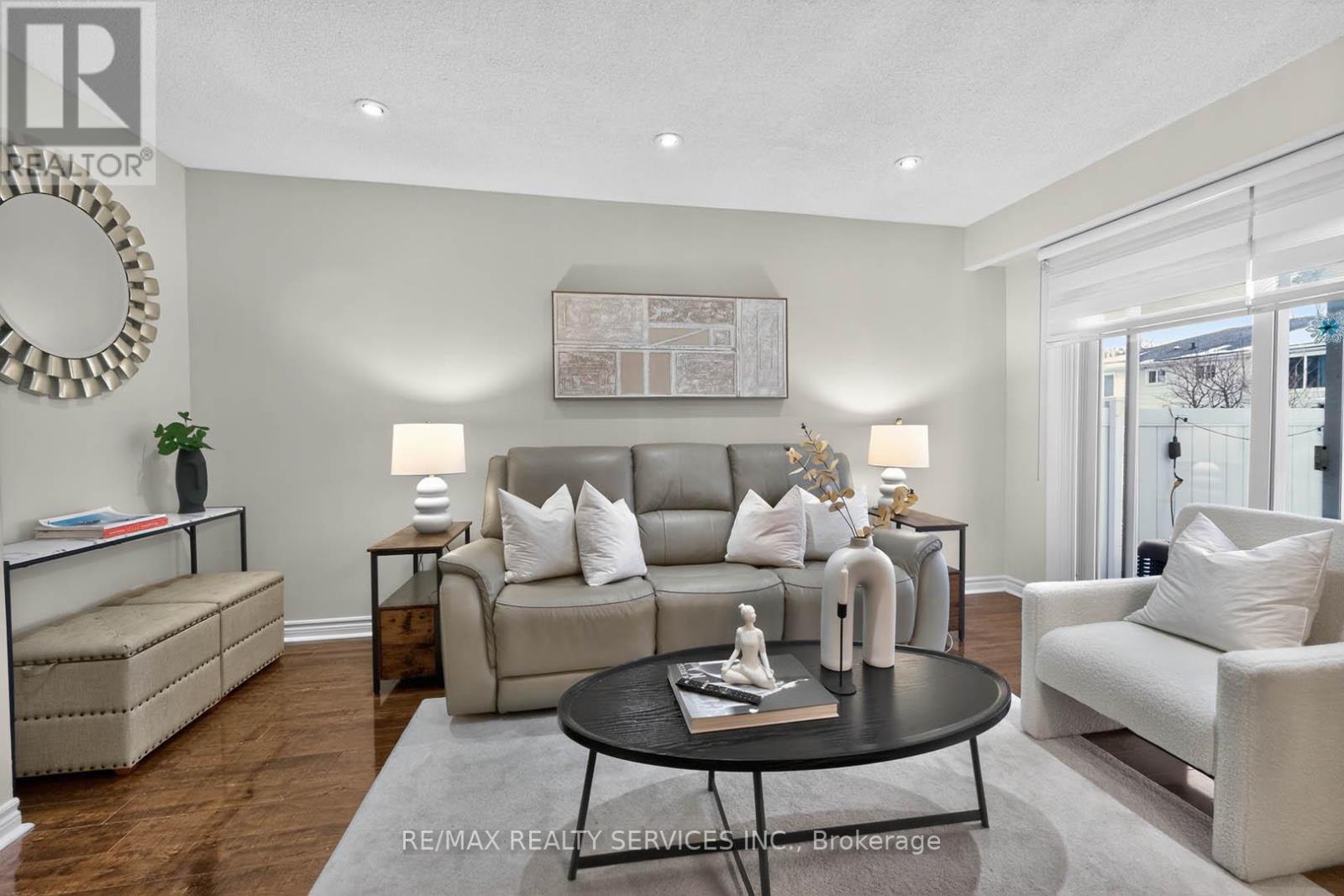 85 Bruce Beer Drive, Brampton, Ontario  L6V 2Z7 - Photo 7 - W12643966