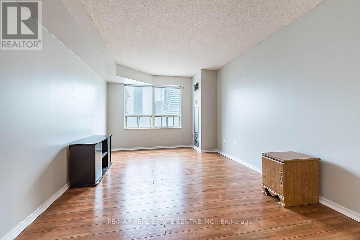 1503 - 335 Webb Drive, Mississauga, Ontario  L5B 4A1 - Photo 23 - W12643986