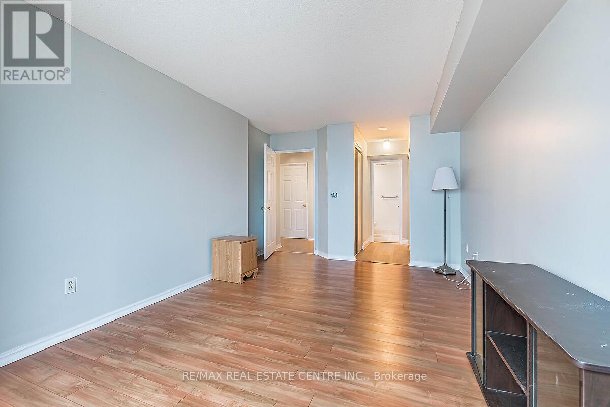 1503 - 335 Webb Drive, Mississauga, Ontario  L5B 4A1 - Photo 24 - W12643986