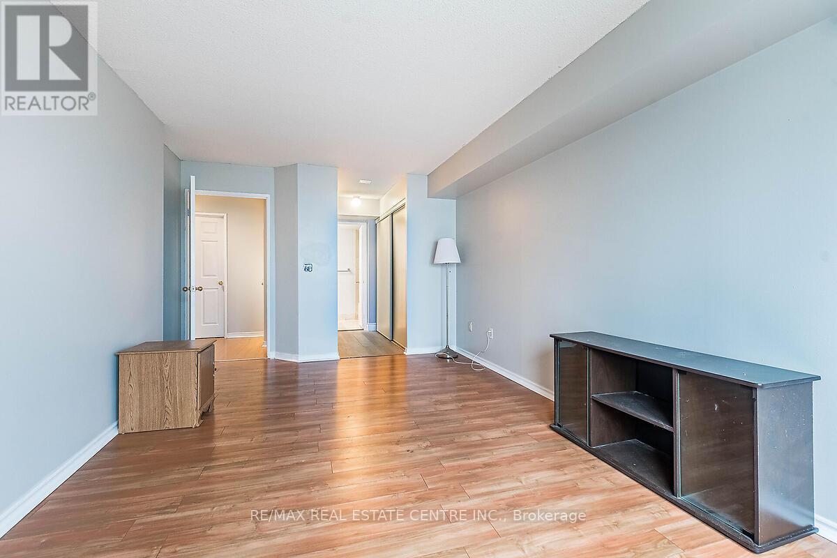 1503 - 335 Webb Drive, Mississauga, Ontario  L5B 4A1 - Photo 25 - W12643986