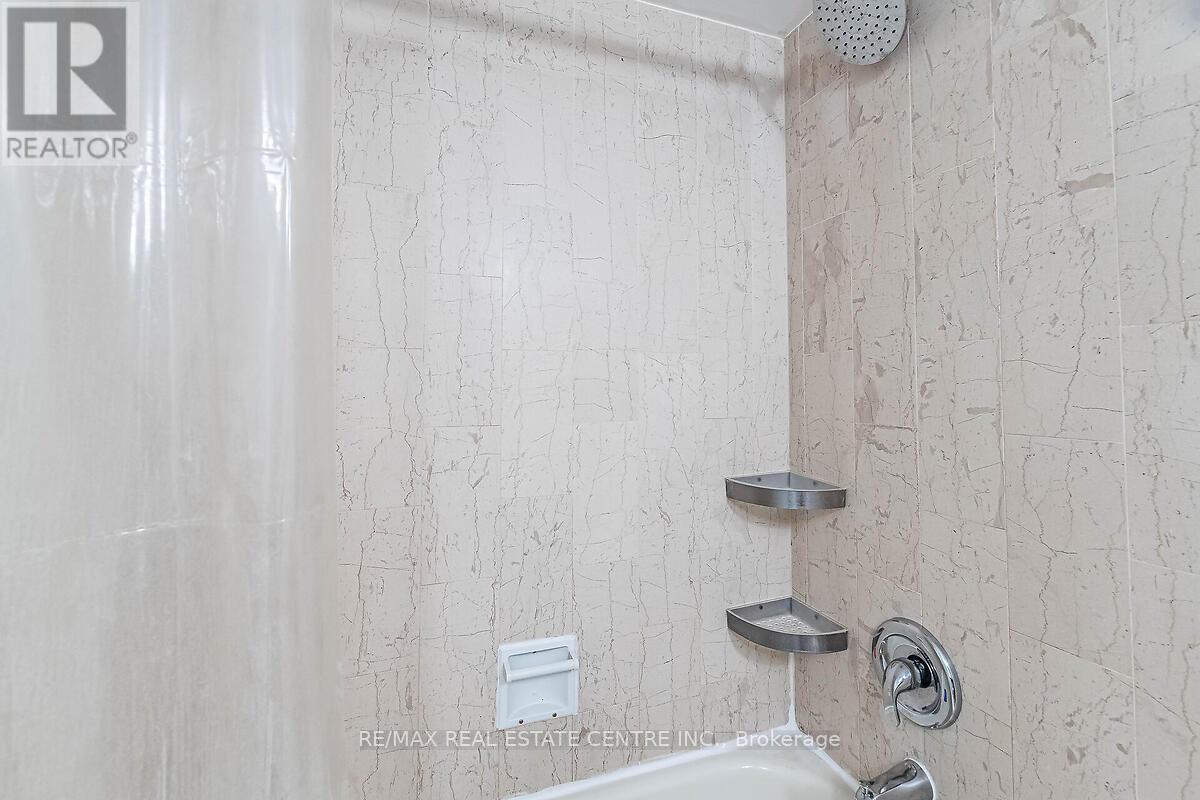 1503 - 335 Webb Drive, Mississauga, Ontario  L5B 4A1 - Photo 28 - W12643986