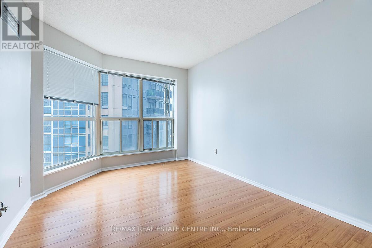 1503 - 335 Webb Drive, Mississauga, Ontario  L5B 4A1 - Photo 29 - W12643986