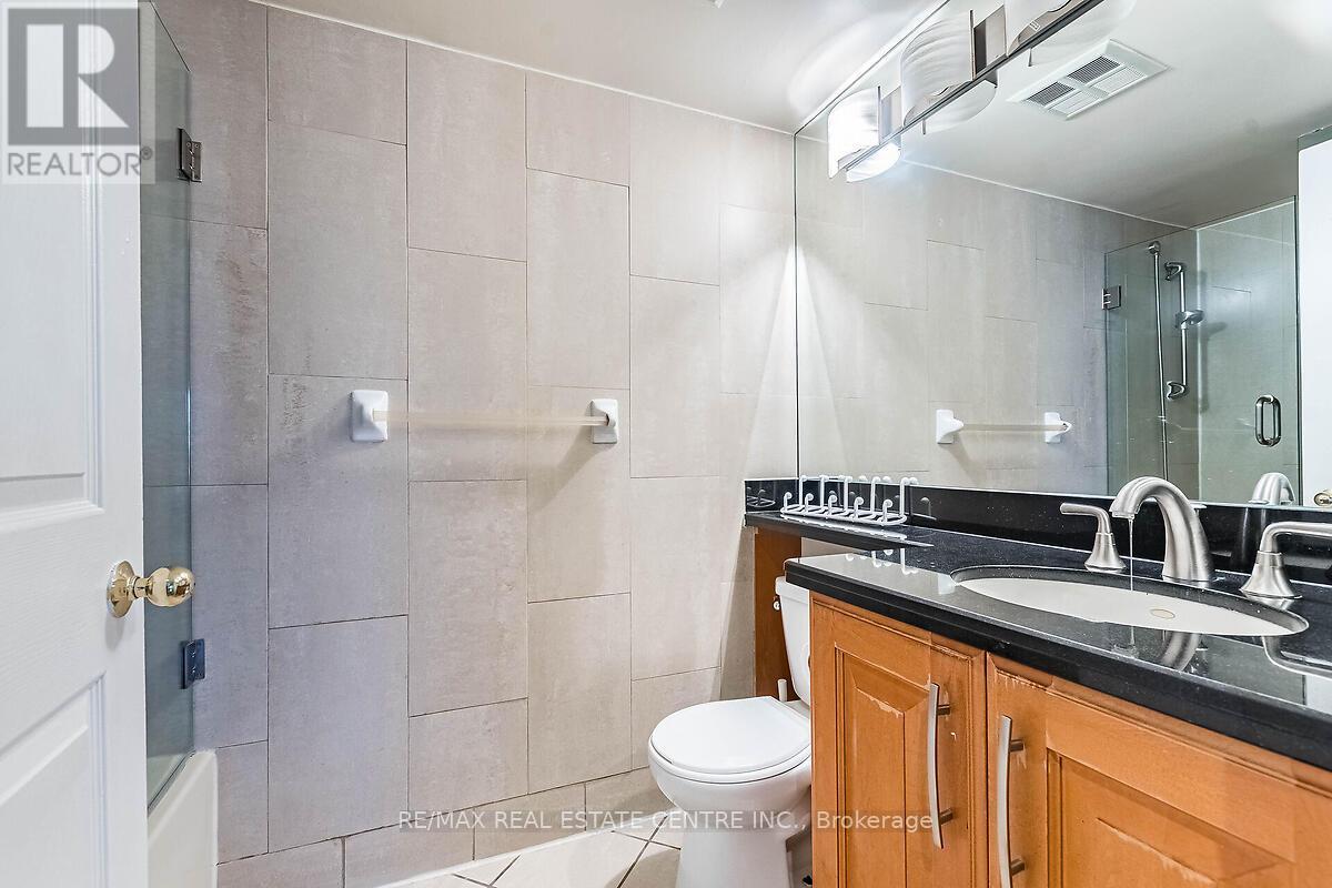 1503 - 335 Webb Drive, Mississauga, Ontario  L5B 4A1 - Photo 32 - W12643986