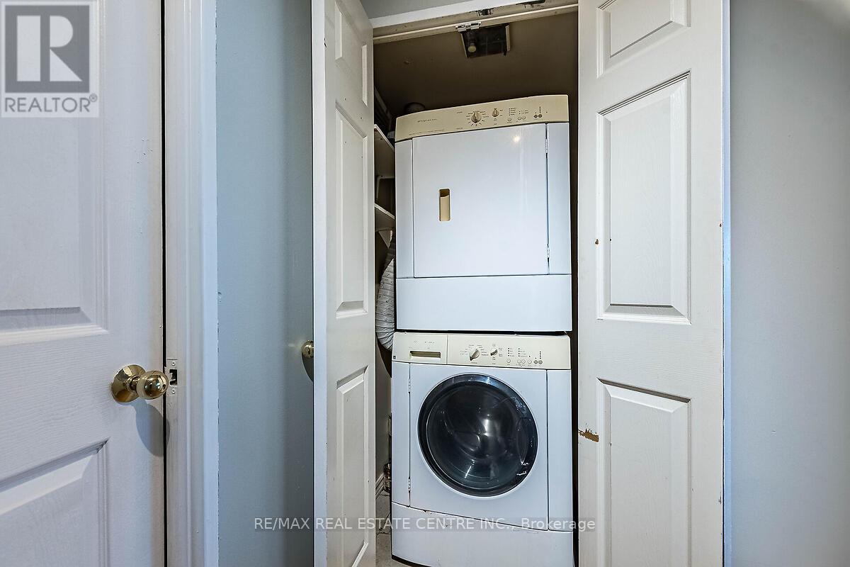 1503 - 335 Webb Drive, Mississauga, Ontario  L5B 4A1 - Photo 34 - W12643986