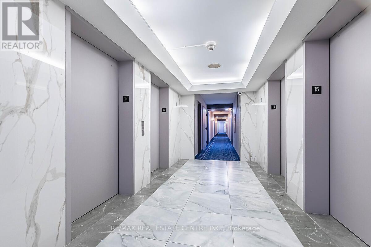 1503 - 335 Webb Drive, Mississauga, Ontario  L5B 4A1 - Photo 7 - W12643986