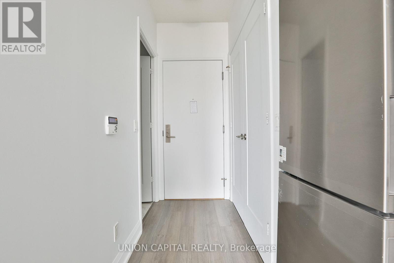 305 - 56 Annie Craig Drive, Toronto, Ontario  M8V 0C8 - Photo 2 - W12644016