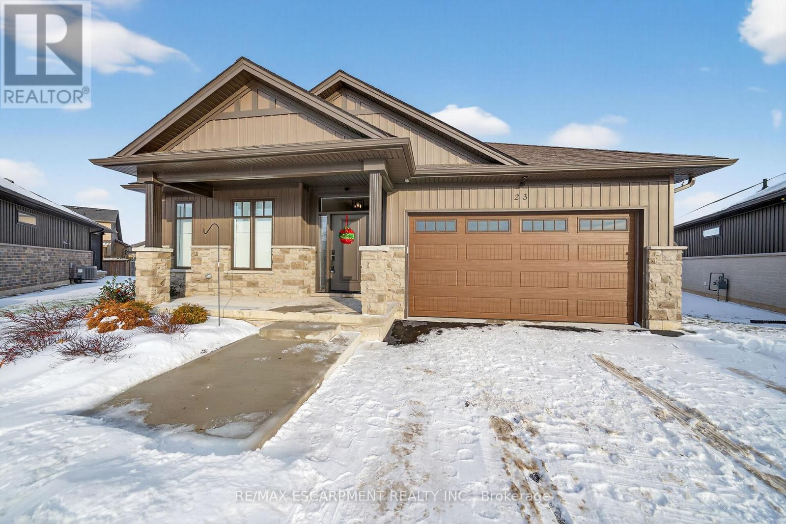 23 - 24 Craddock Boulevard, Haldimand, Ontario  N0A 1J0 - Photo 2 - X12643950