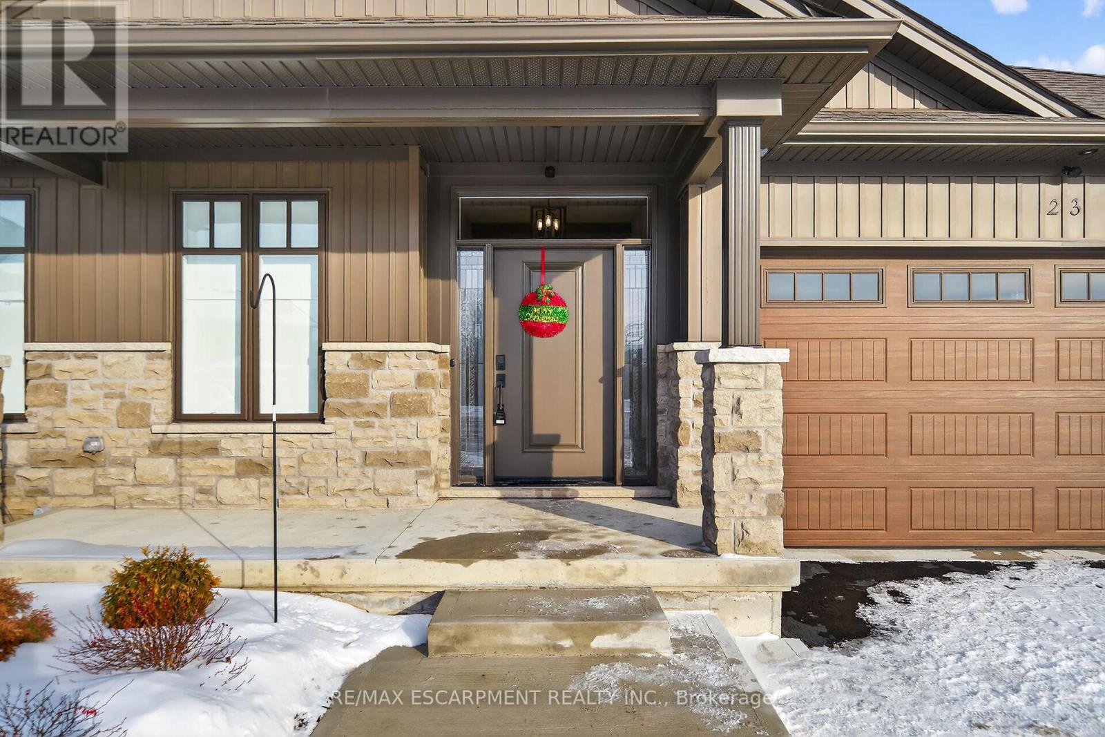 23 - 24 Craddock Boulevard, Haldimand, Ontario  N0A 1J0 - Photo 4 - X12643950