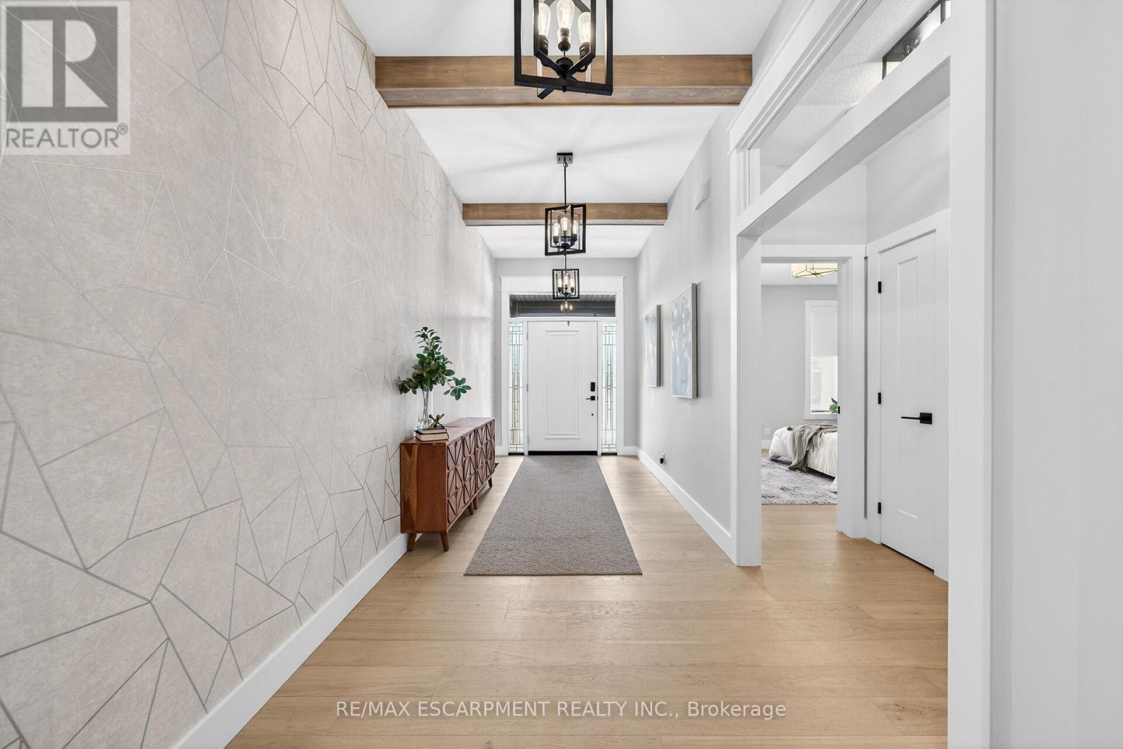 23 - 24 Craddock Boulevard, Haldimand, Ontario  N0A 1J0 - Photo 5 - X12643950