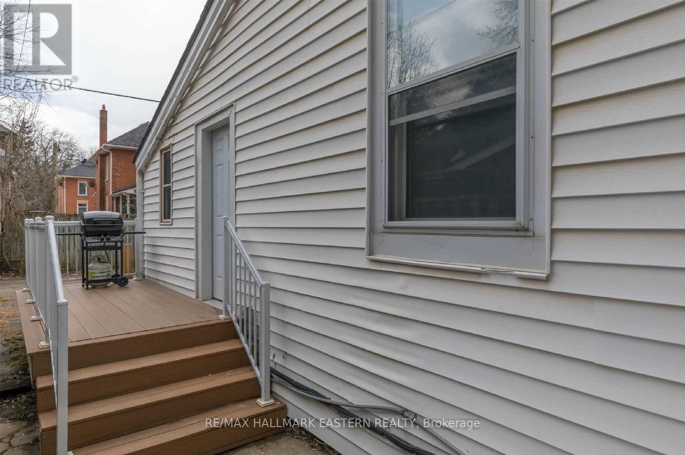 271 Thomas Street, Peterborough, Ontario  K9J 5E7 - Photo 48 - X12644024