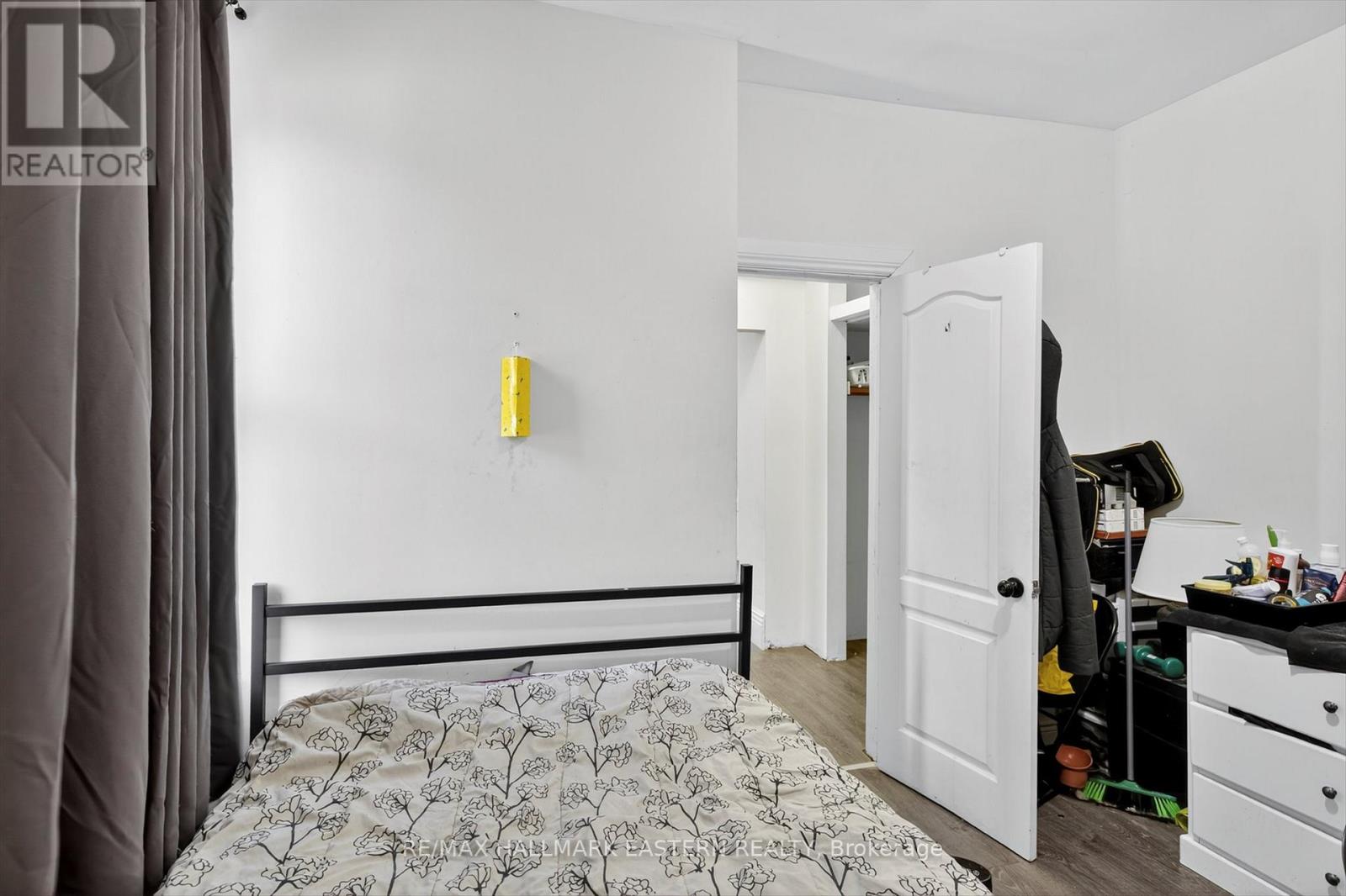 271 Thomas Street, Peterborough, Ontario  K9J 5E7 - Photo 9 - X12644024