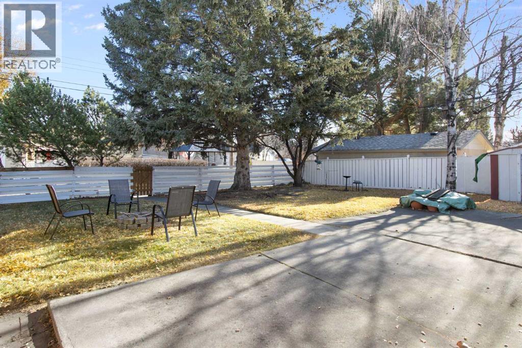 123 Glacier Drive Sw, Calgary, Alberta  T3E 5A3 - Photo 30 - A2271776