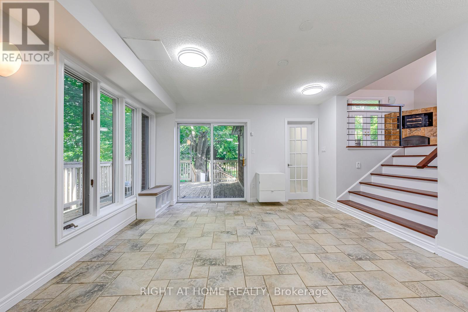 435 Maple Avenue, Oakville, Ontario  L6J 2J2 - Photo 17 - W12484602