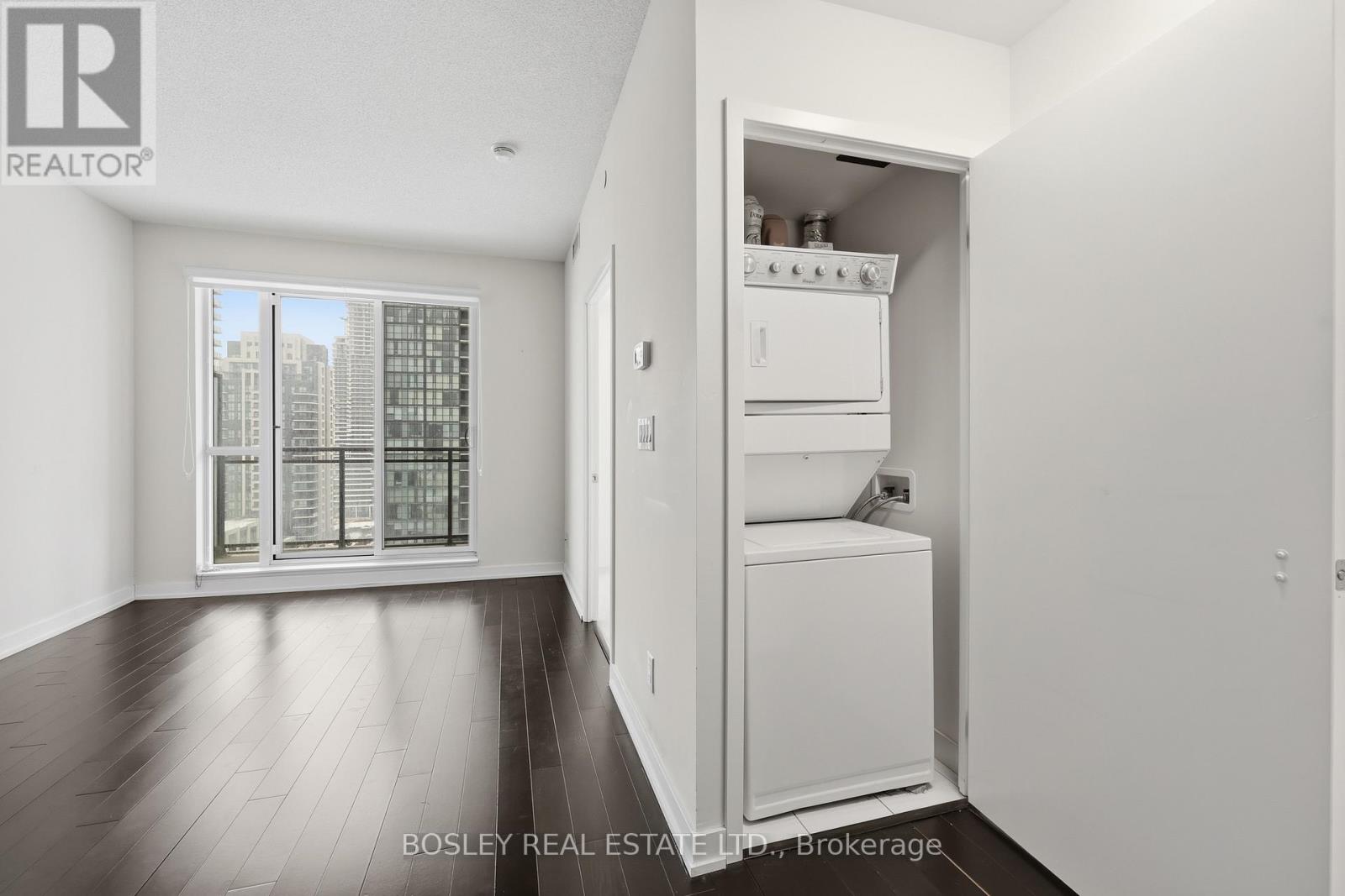 1604 - 4011 Brickstone Mews, Mississauga, Ontario  L5B 0G3 - Photo 12 - W12644032