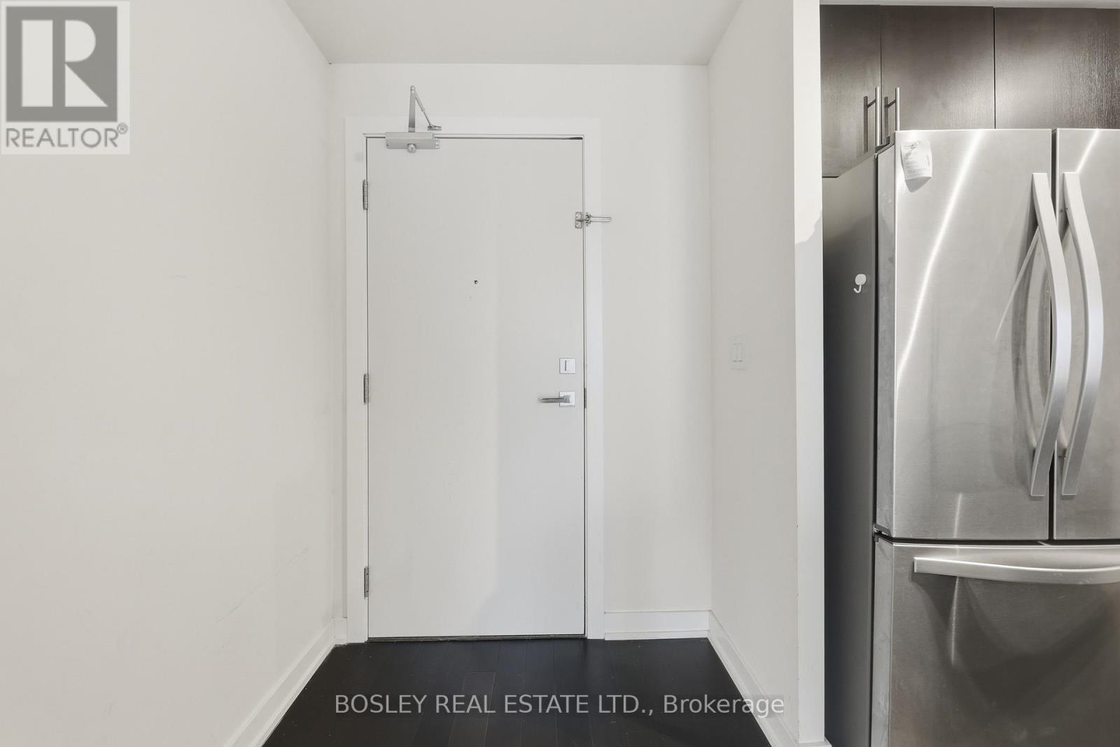 1604 - 4011 Brickstone Mews, Mississauga, Ontario  L5B 0G3 - Photo 5 - W12644032