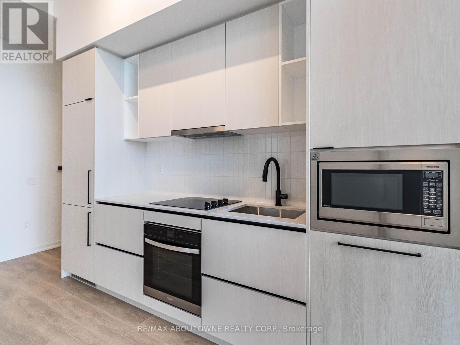 1912 - 10 Graphophone Grove, Toronto, Ontario  M6H 0E5 - Photo 11 - W12644036